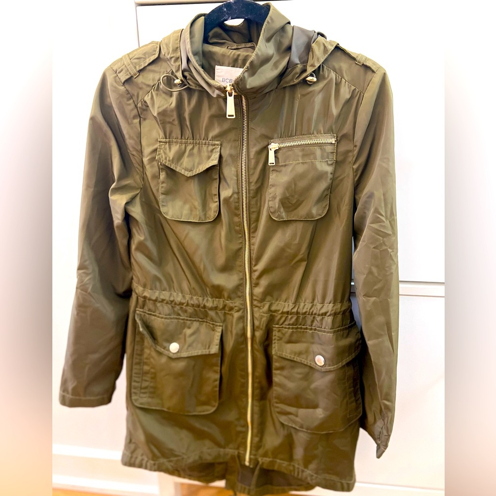 BCBG windbreaker size small